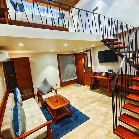 Ra Vista Hotel Kolkata Bagian luar foto