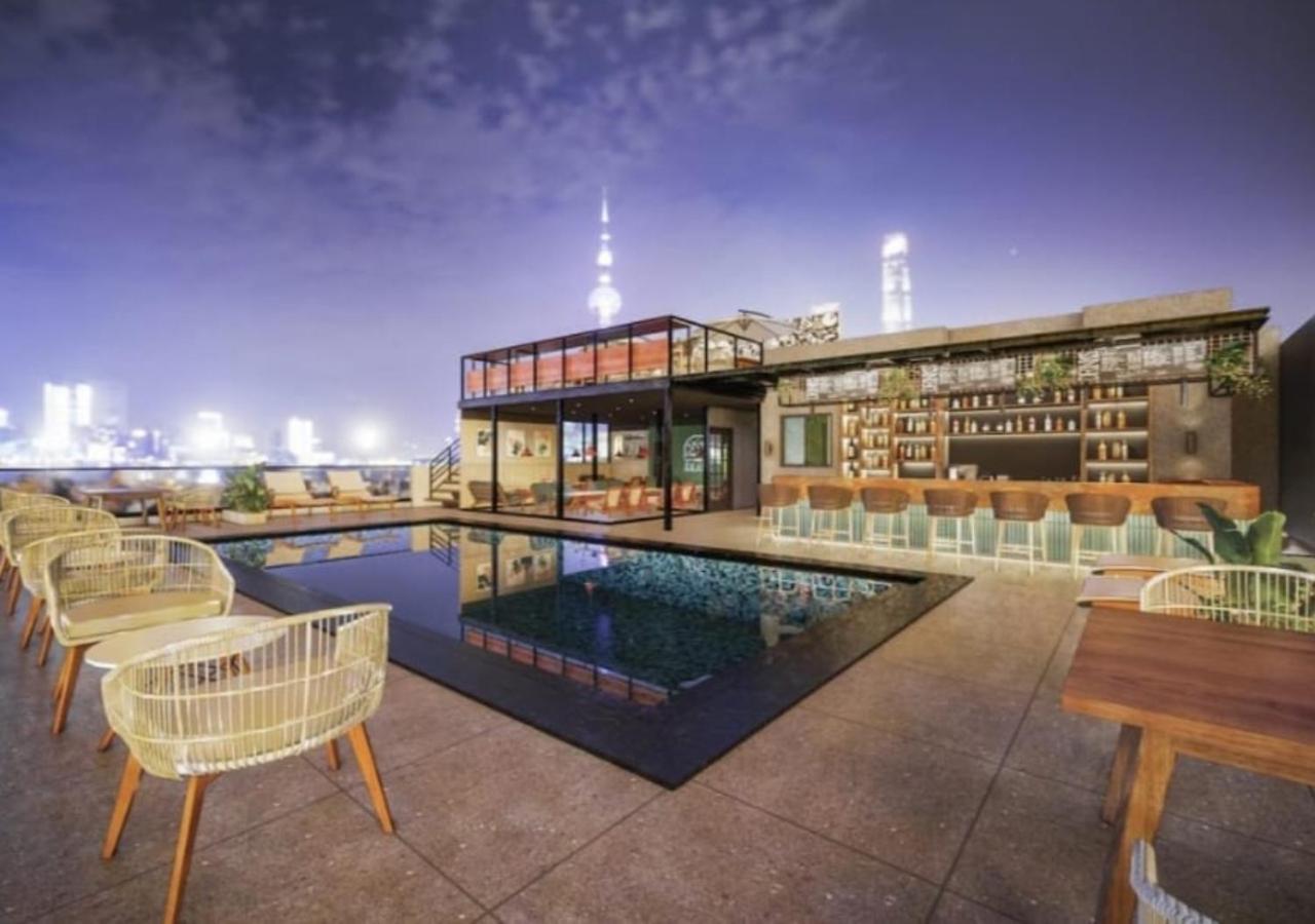 Ra Vista Hotel Kolkata Bagian luar foto
