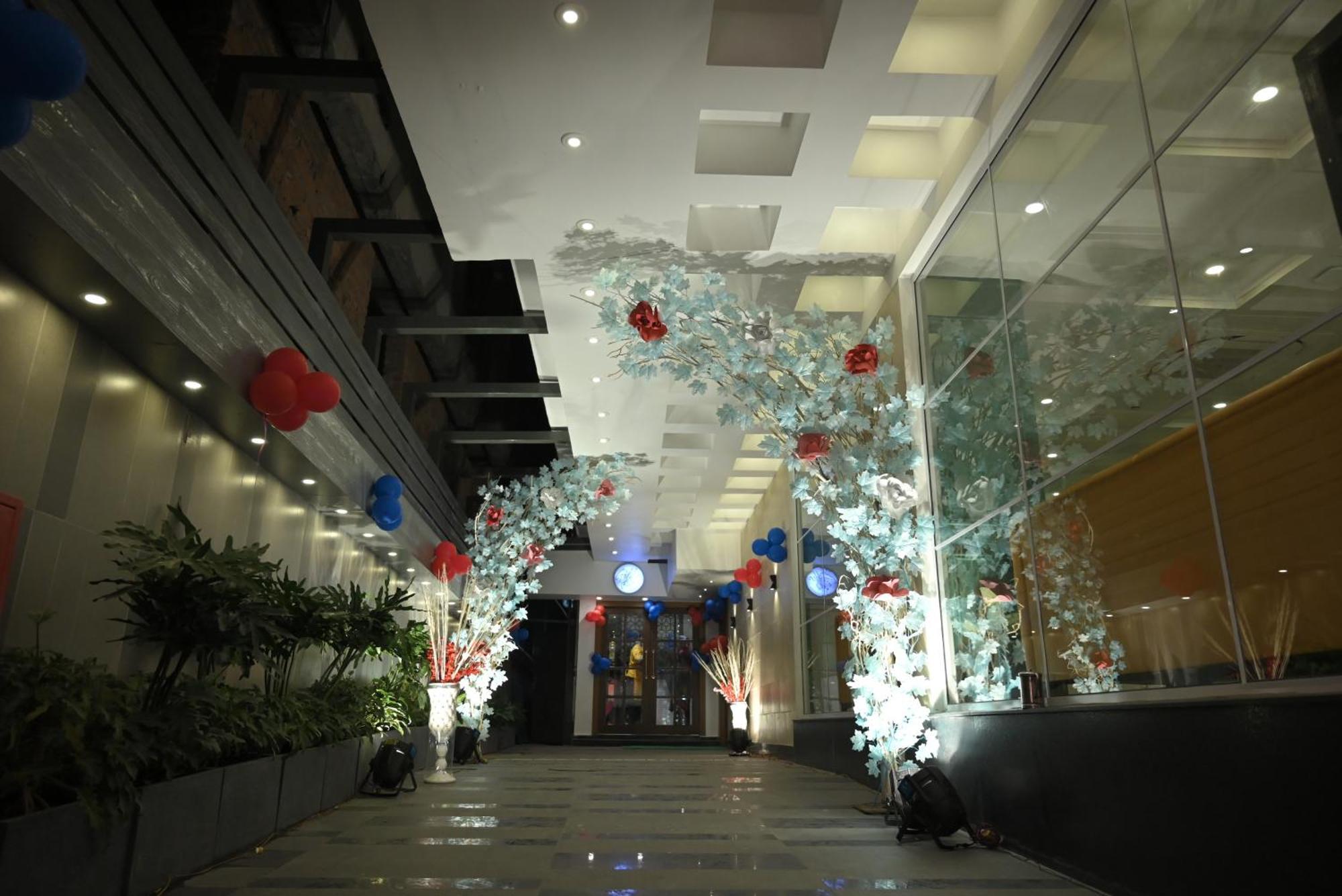 Ra Vista Hotel Kolkata Bagian luar foto