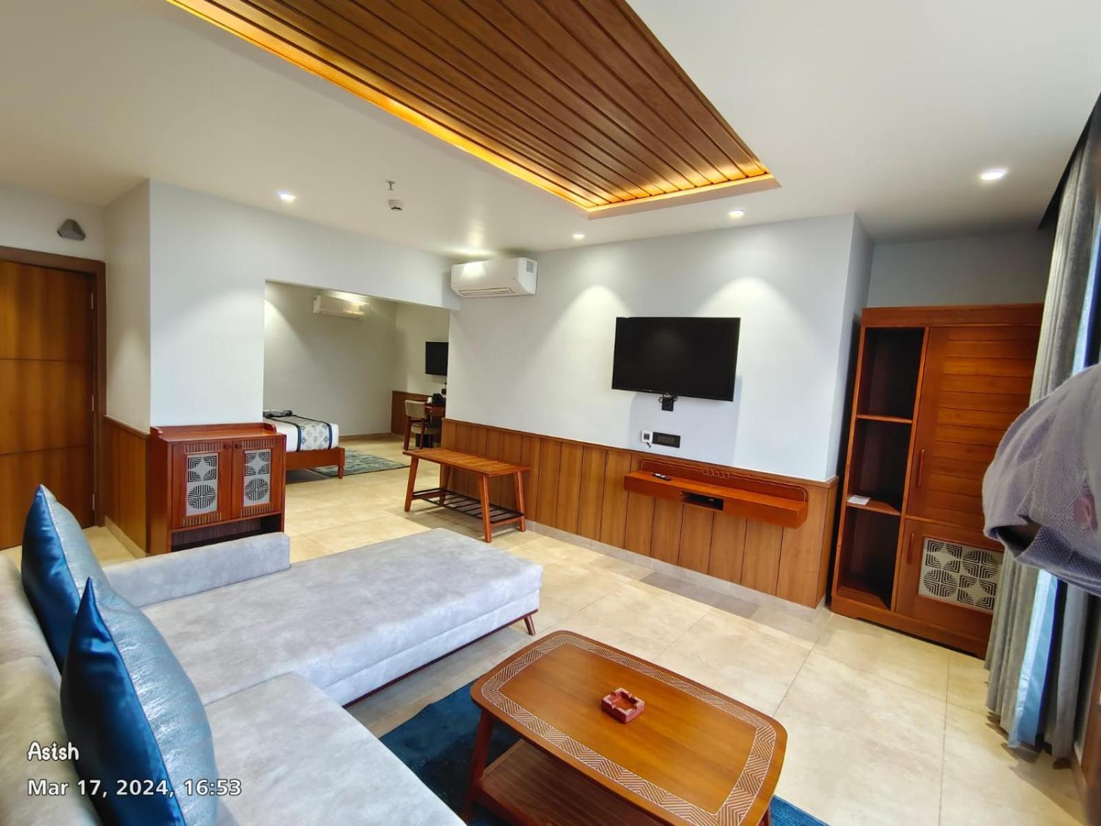 Ra Vista Hotel Kolkata Bagian luar foto
